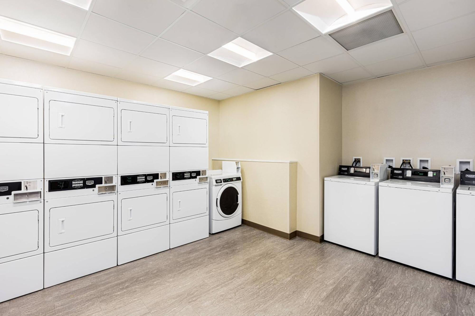 Residence Inn Riverside Moreno Valley Bagian luar foto